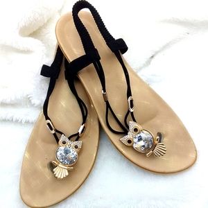 Women's Sandals Sz 9.5 W/ bedazzle Owels